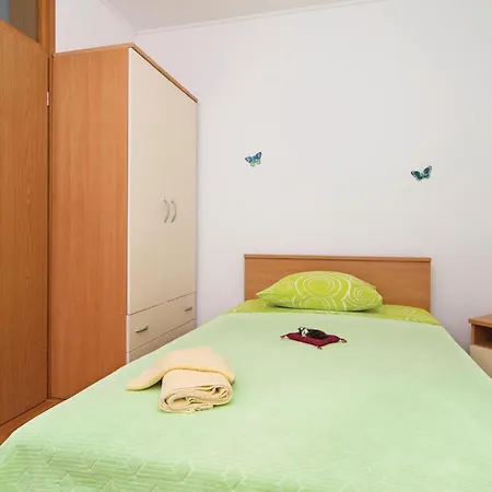 Two-bedroom Misevac With Sea View 07 トロギール