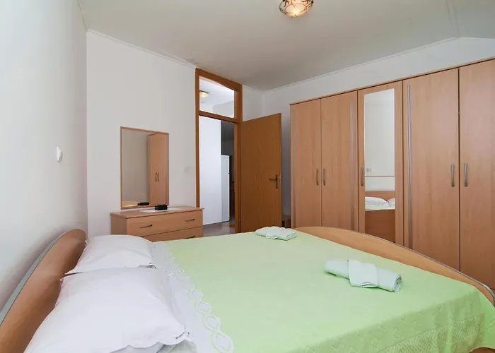アパート Two-bedroom Misevac With Sea View 07 *